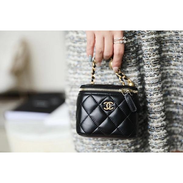 샤넬 클래식 골드볼 베니티 백