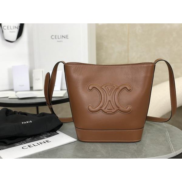 셀린느 트리오페 카프스킨 퀴르 버킷백