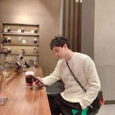 루이비통 lv 다미에 패턴 핀 니트