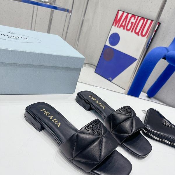 프라다 슬라이드