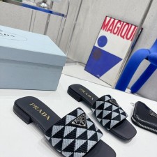 프라다 슬라이드