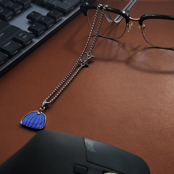 루이비통 X YK 펌킨 펜던트 목걸이 AT팩토리