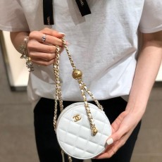 샤넬 클래식 골드볼 체인 라운드백 ap1449